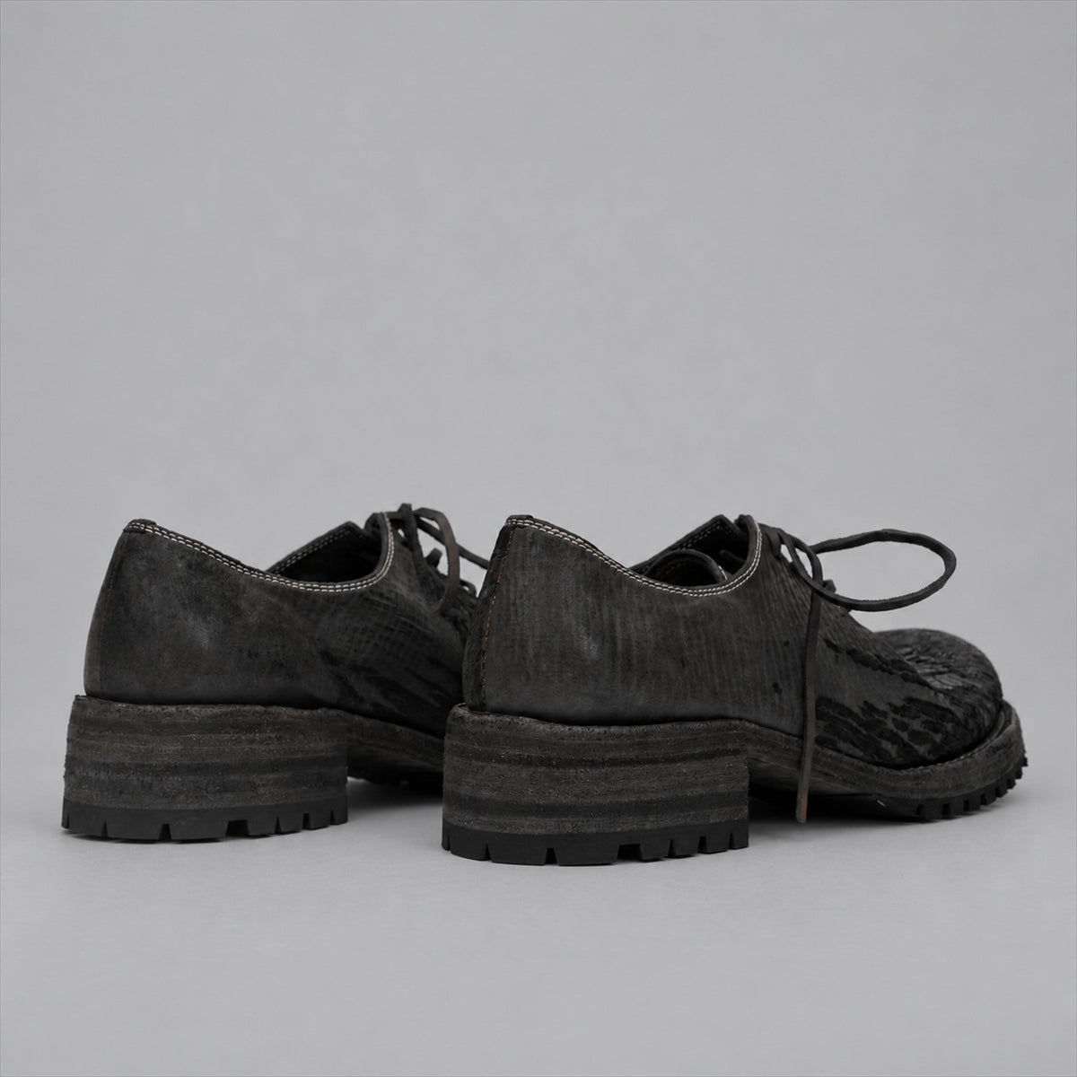 Sawyer Washed Horween Shell Cordovan Derby | VanPasch