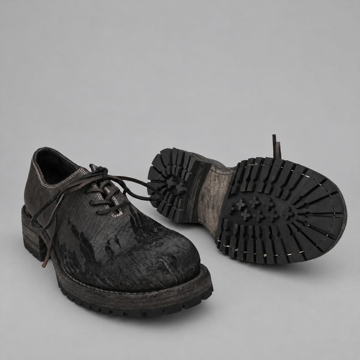Sawyer Washed Horween Shell Cordovan Derby | VanPasch