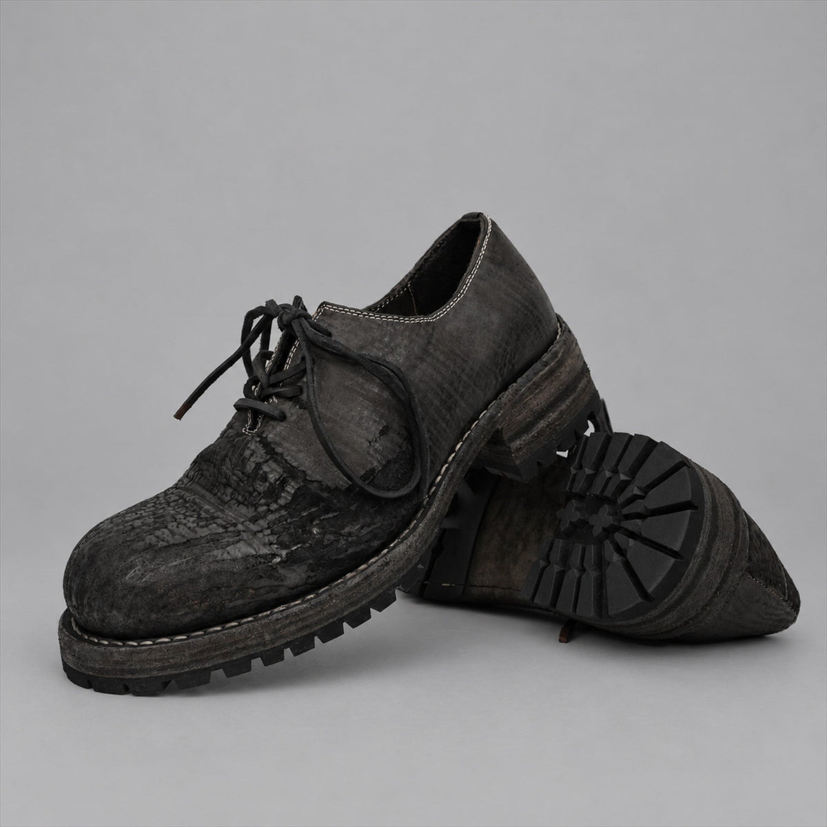Sawyer Washed Horween Shell Cordovan Derby | VanPasch