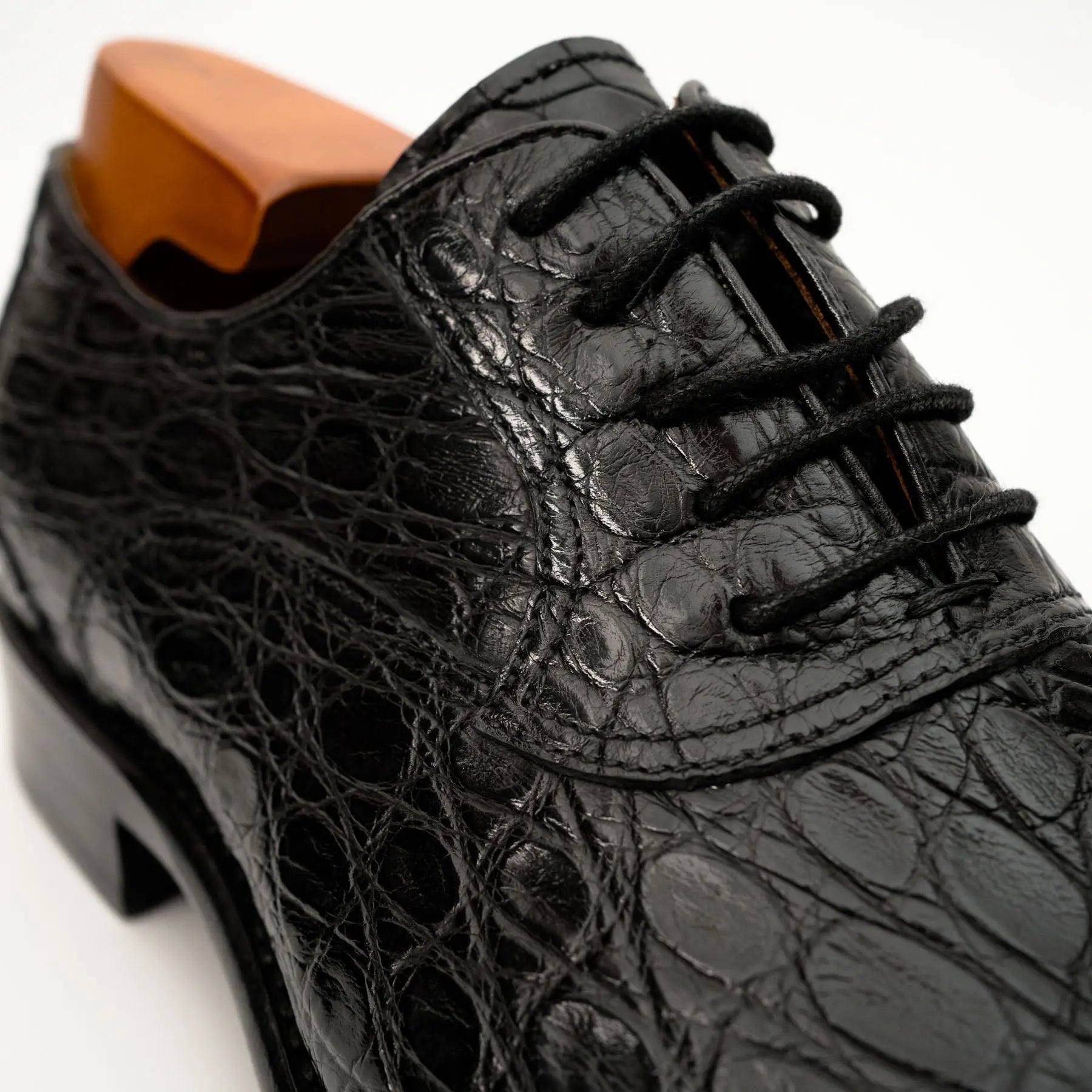 Black Crocodile-Textured Dress Shoe VanPasch
