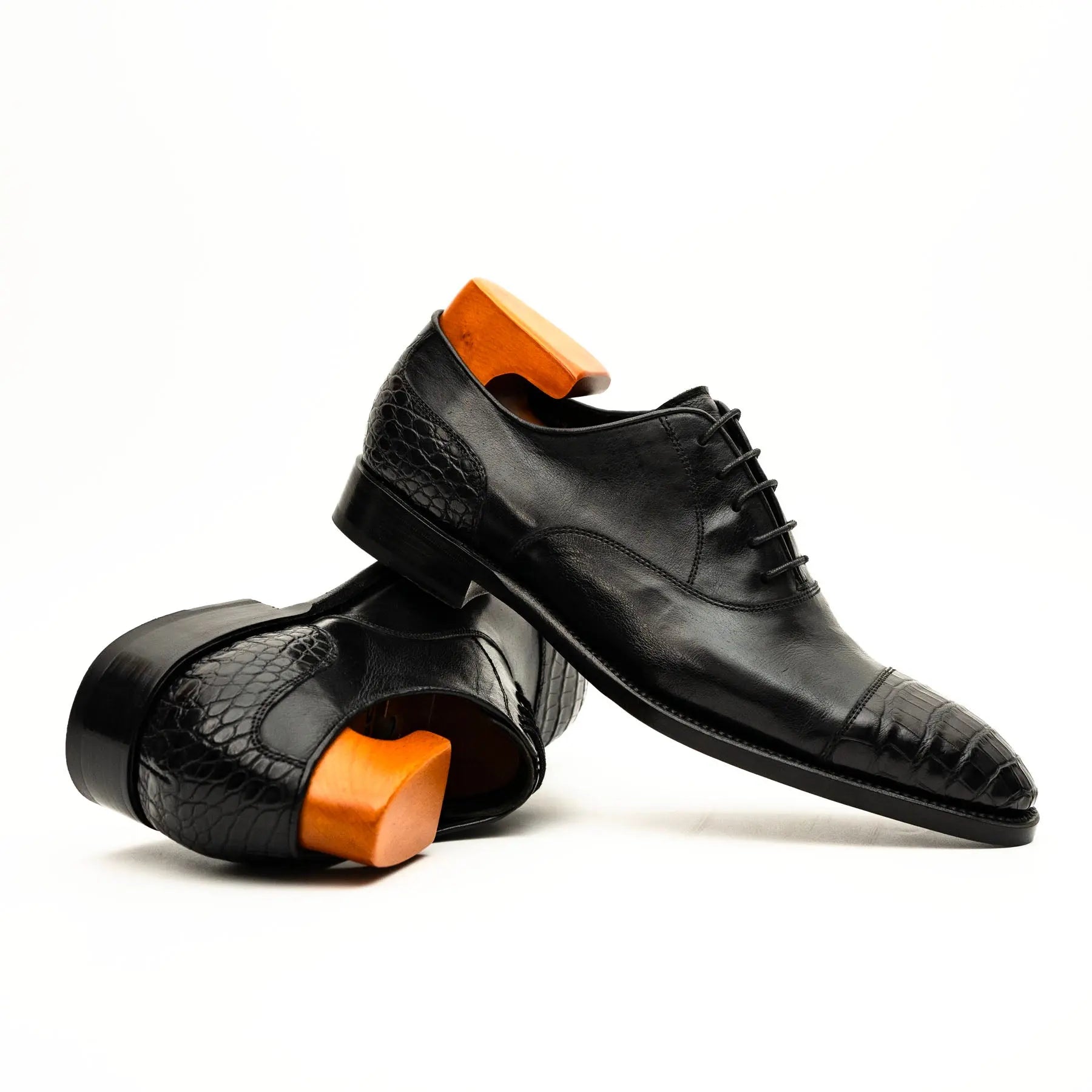 Black Crocodile-Textured Oxford VanPasch