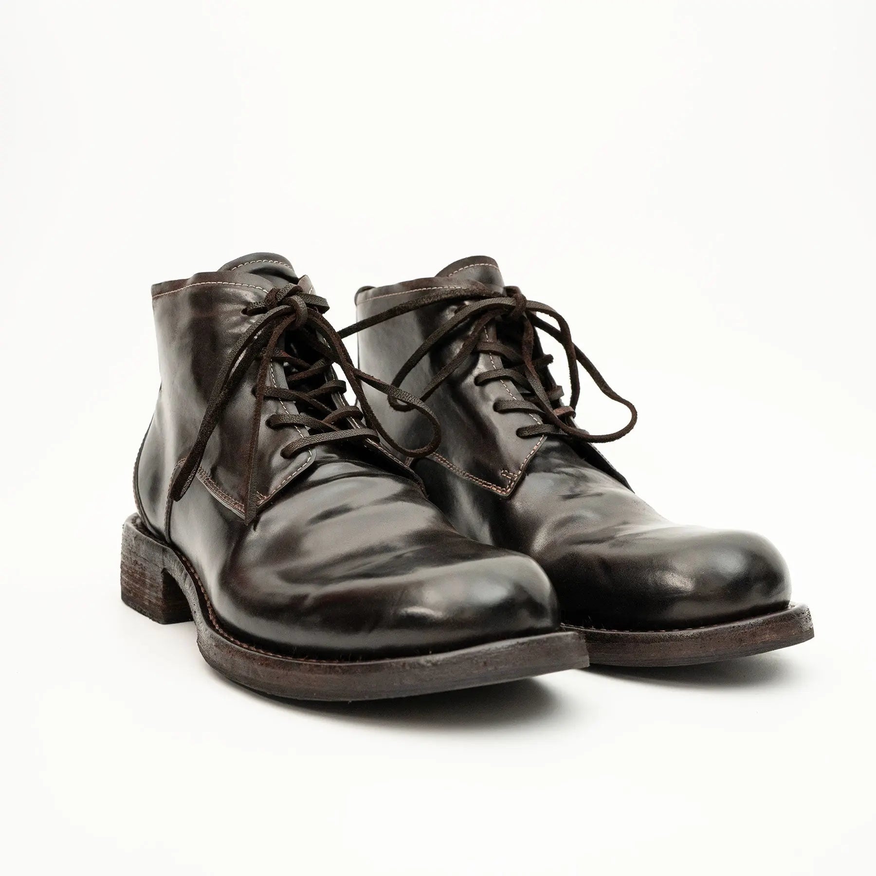 Washed Horse Leather Chukka Shoe