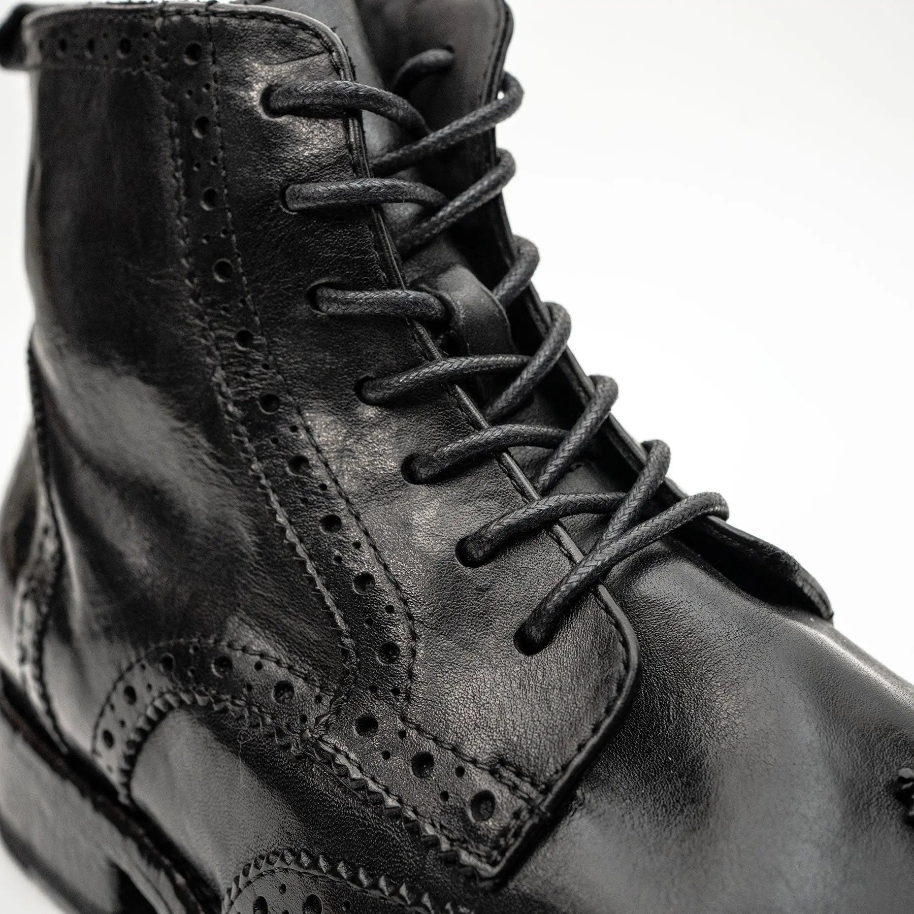 Brogue Combat Boot