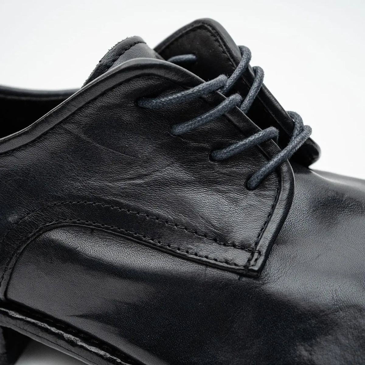 Washed Leather Derby