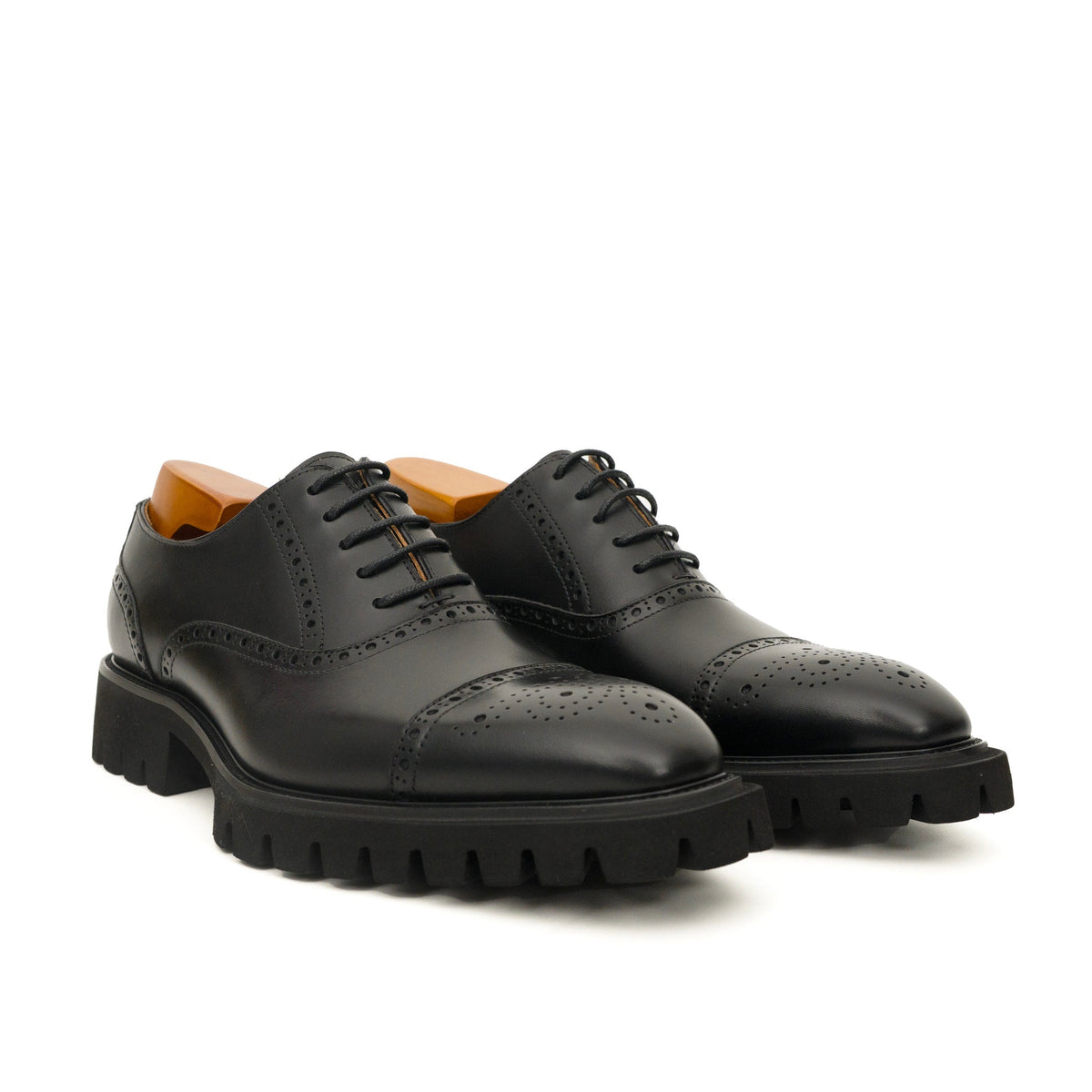 Black Wingtip Calf Leather Oxford Shoes | VanPasch