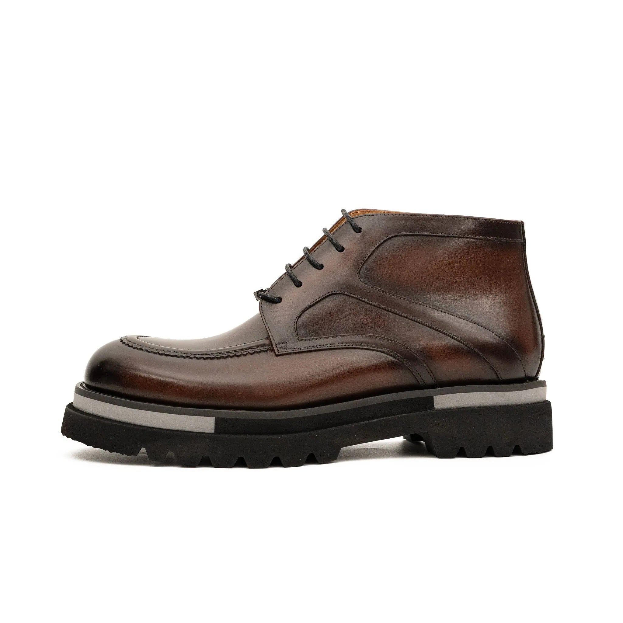 VanPasch 6208A brown leather lace-up ankle boots white background side view