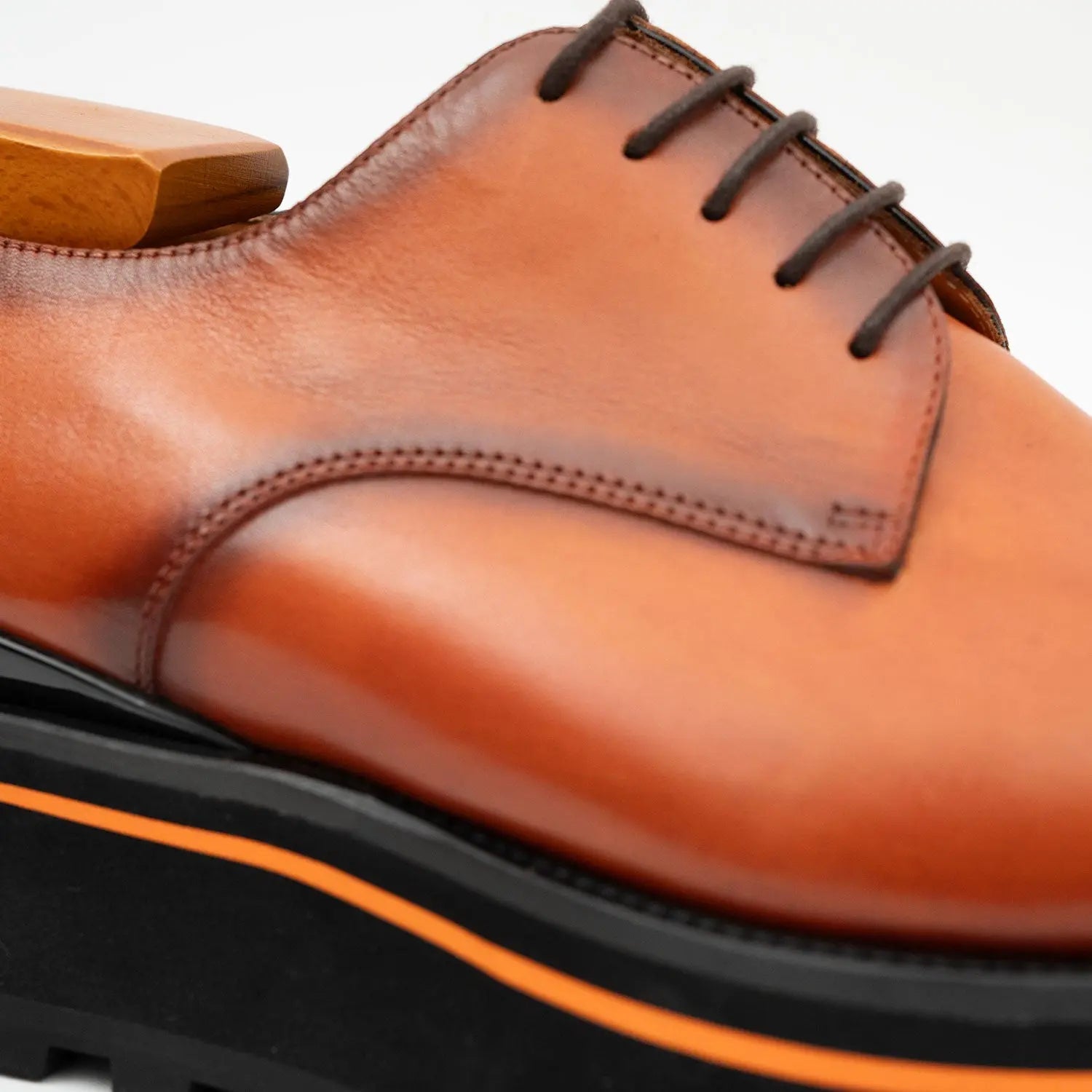 Calf leather business dress derby shoes Brown VanPasch