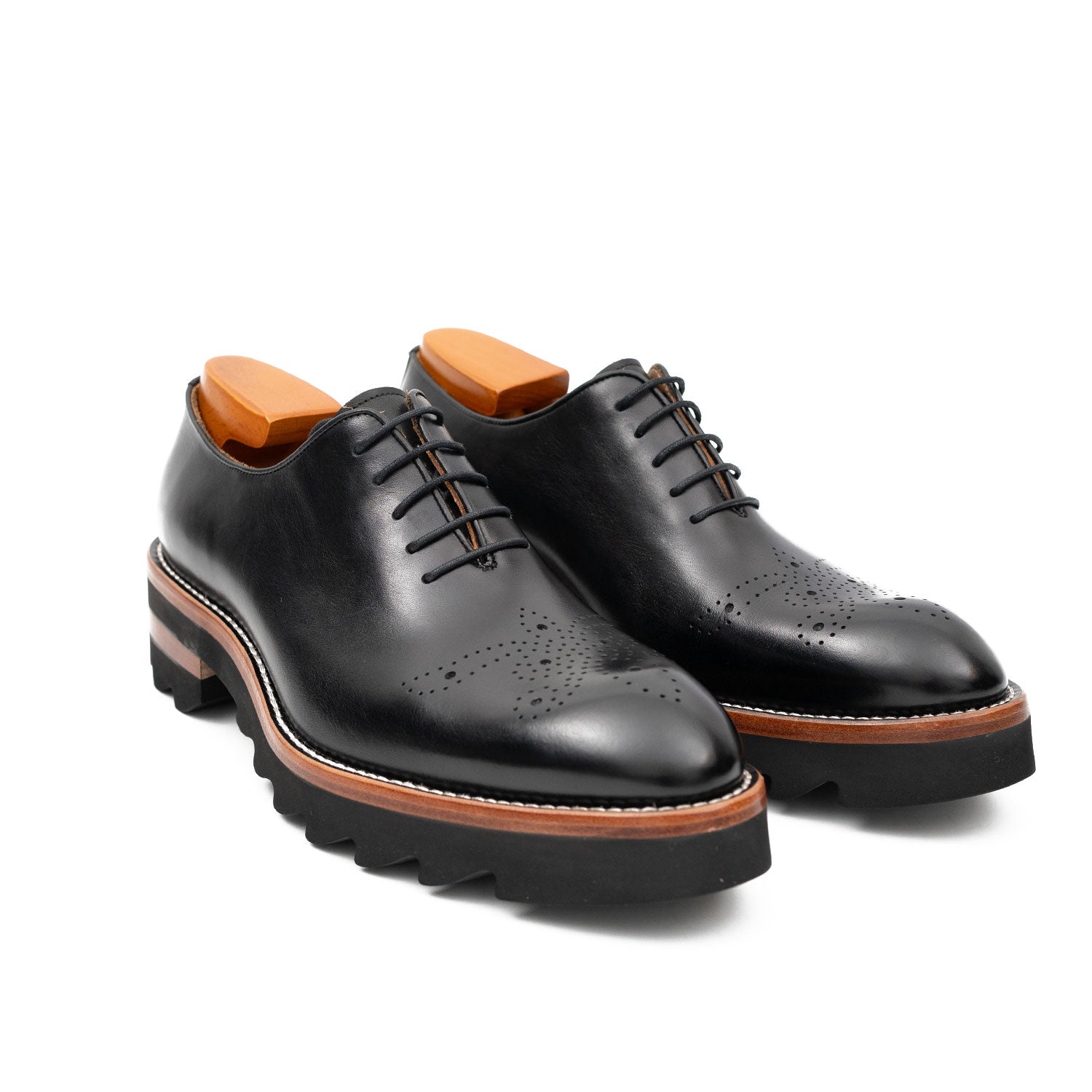 Medallion Oxford with Lug Sole