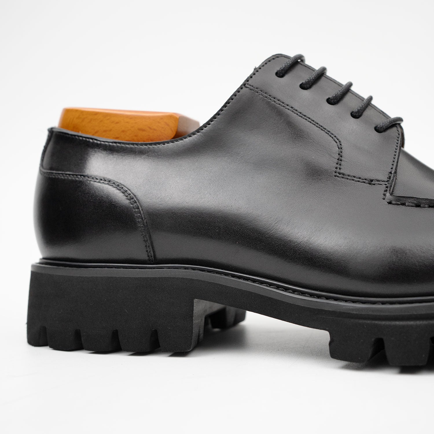 Calfskin Derby