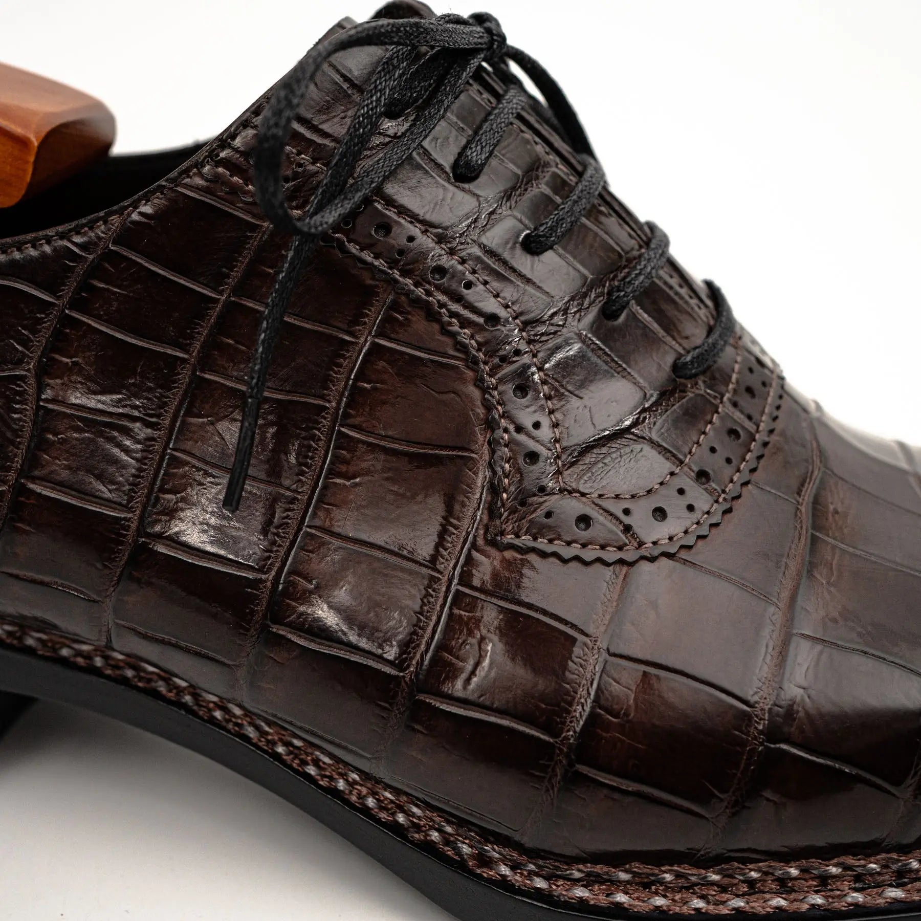 Dark Brown Crocodile Derby Shoes VanPasch