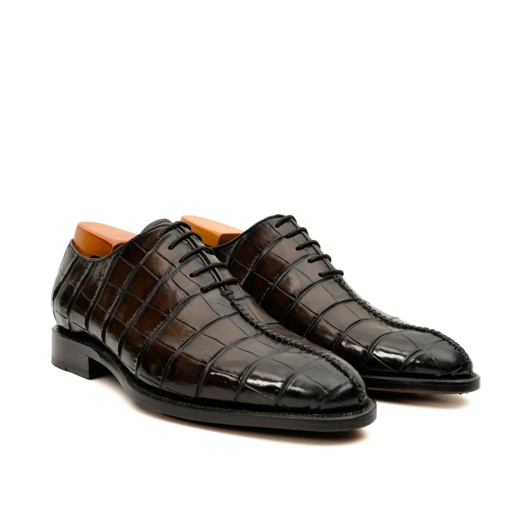 Dark Brown Crocodile-Textured Oxford VanPasch