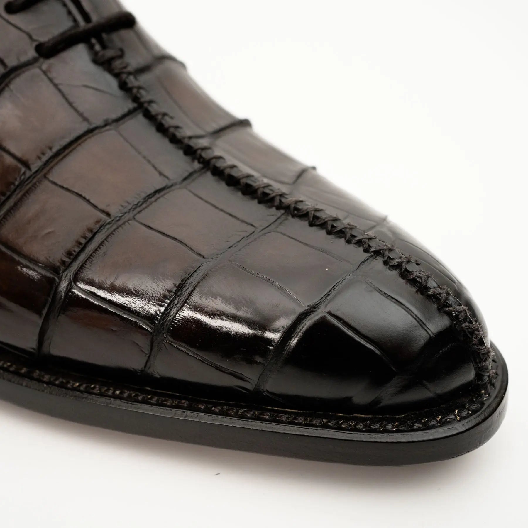 Dark Brown Crocodile-Textured Oxford VanPasch