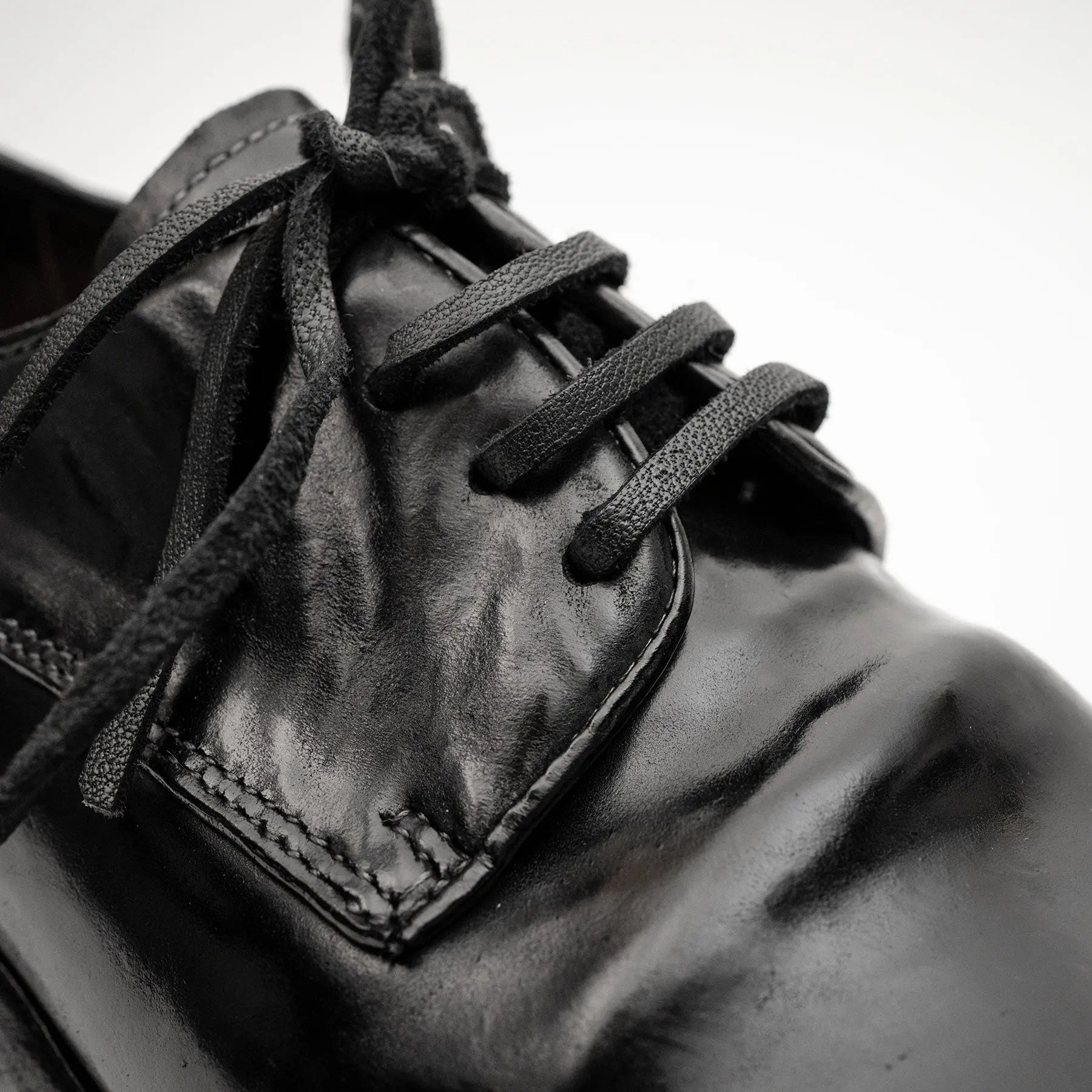 Horsehide Lug Sole Derby