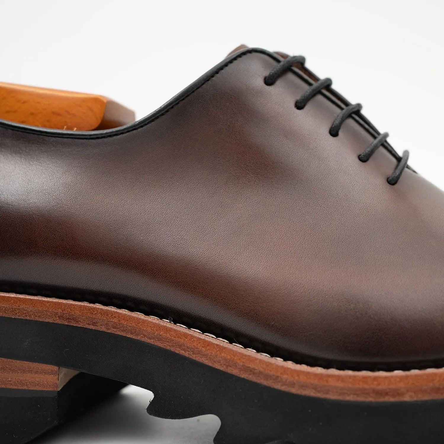 Handcrafted calfskin Oxford shoes Coffee VanPasch