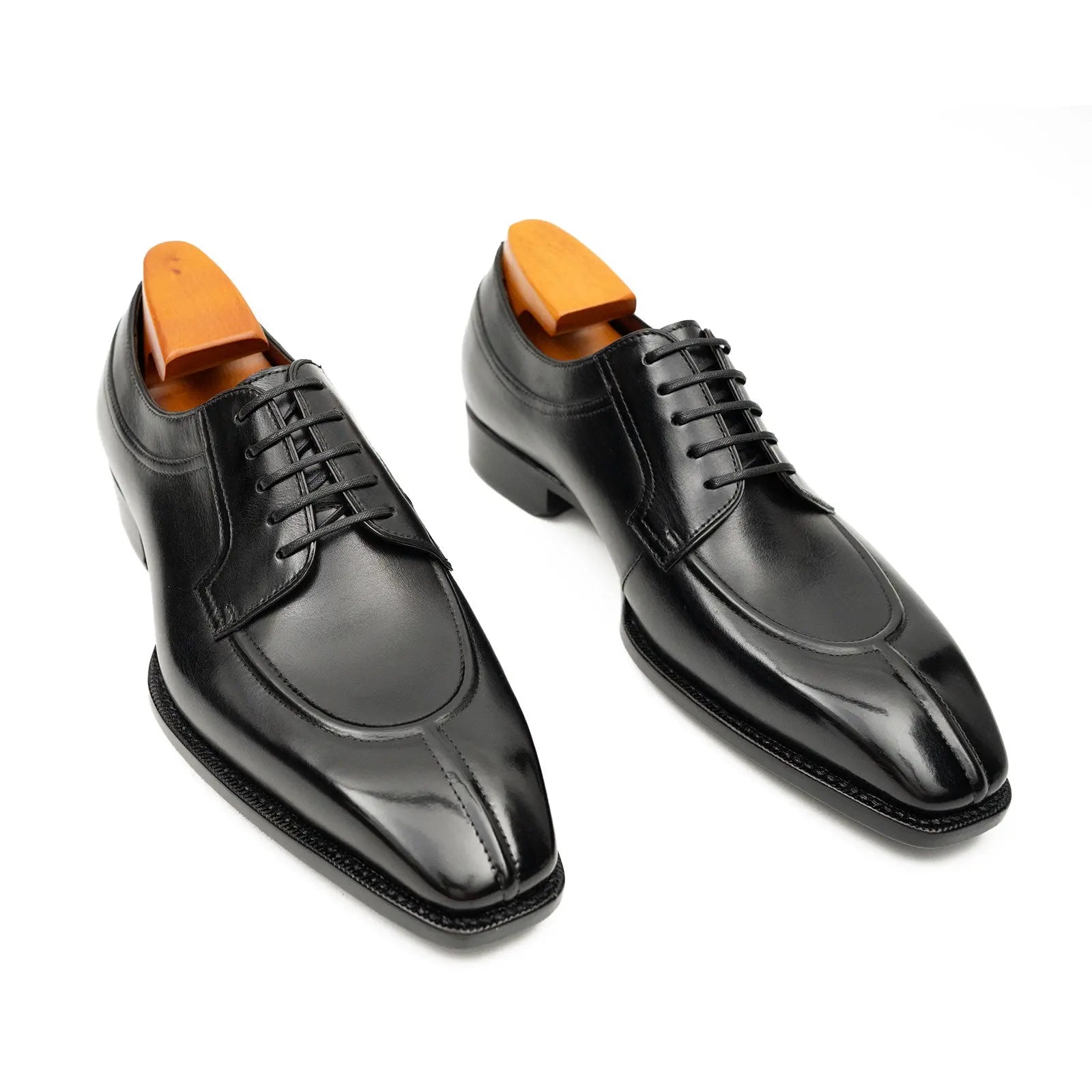 Burnished Apron-Toe Oxford