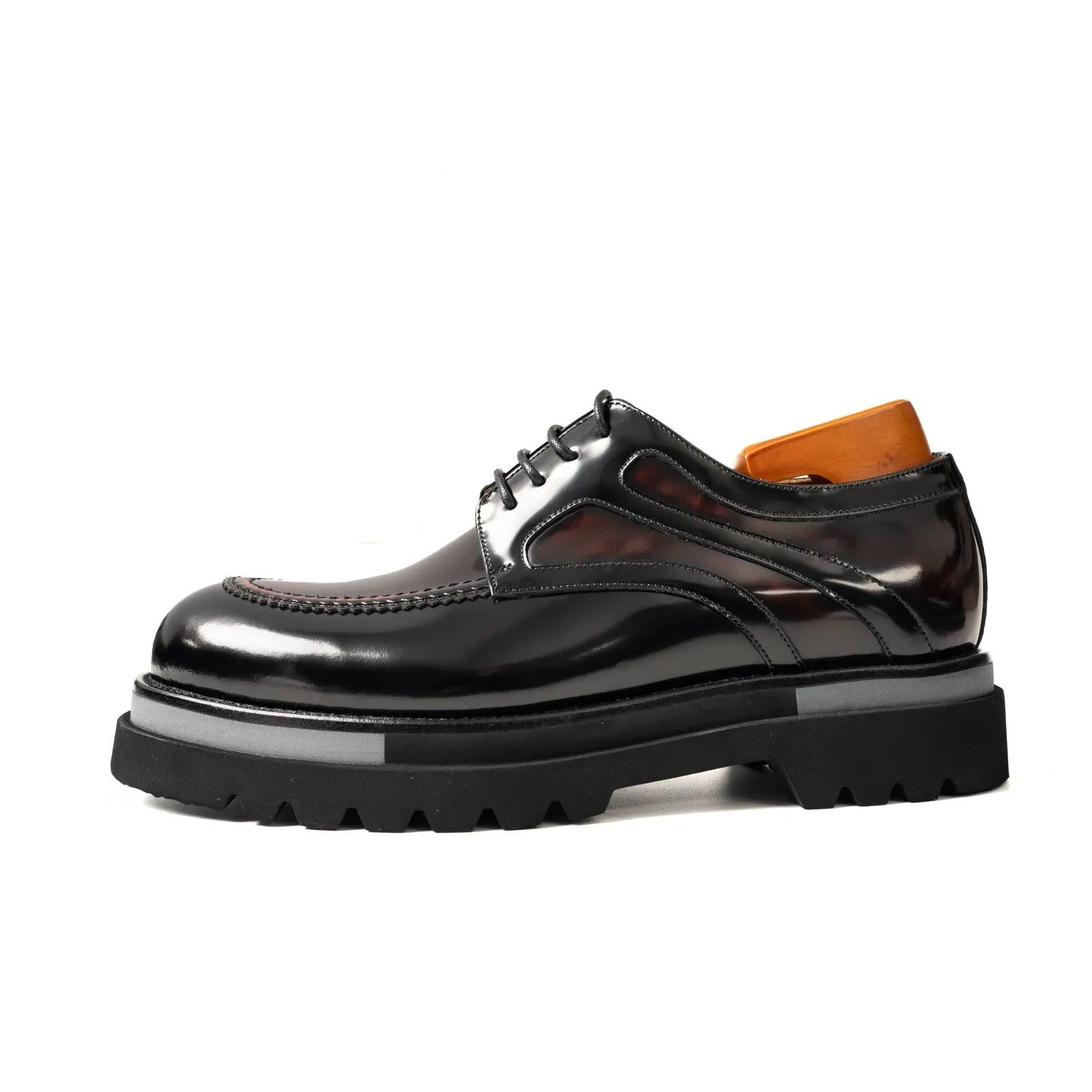 Oxblood Polished Moc-Toe Lug Derby Divinch